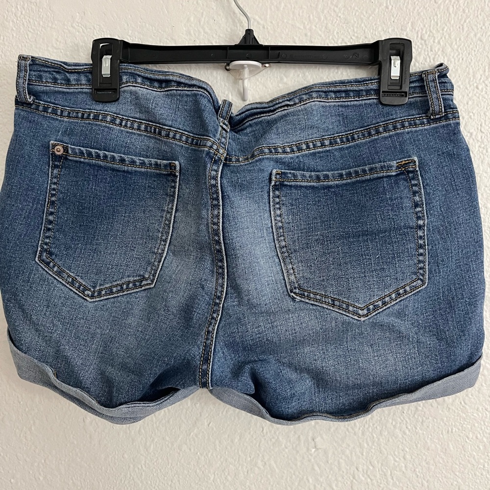 Jean Shorts - Picture 2 of 2